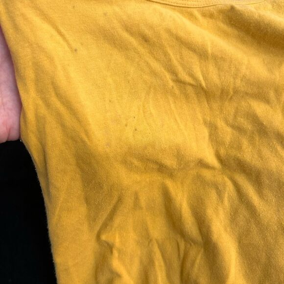 Tank tops - Picture 5 of 5